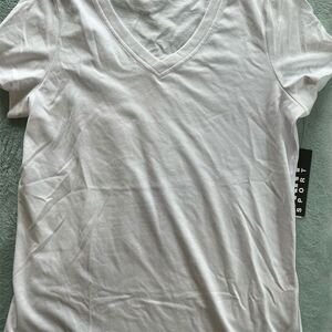 DKNY Sport Women's V-Neck T-Shirt White Size S Casual Spring Top​​